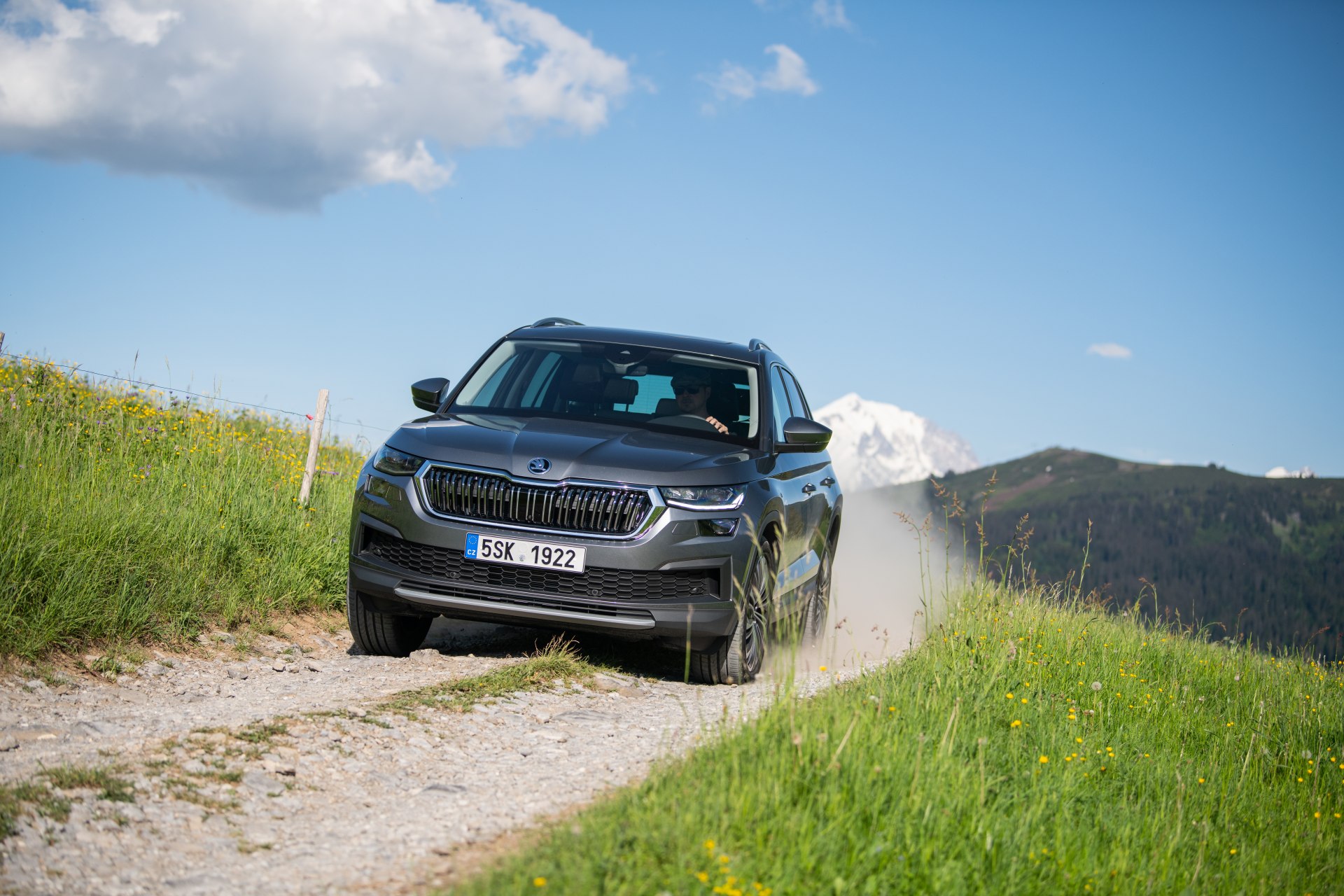 DSC_2243.JPG-1920x1280