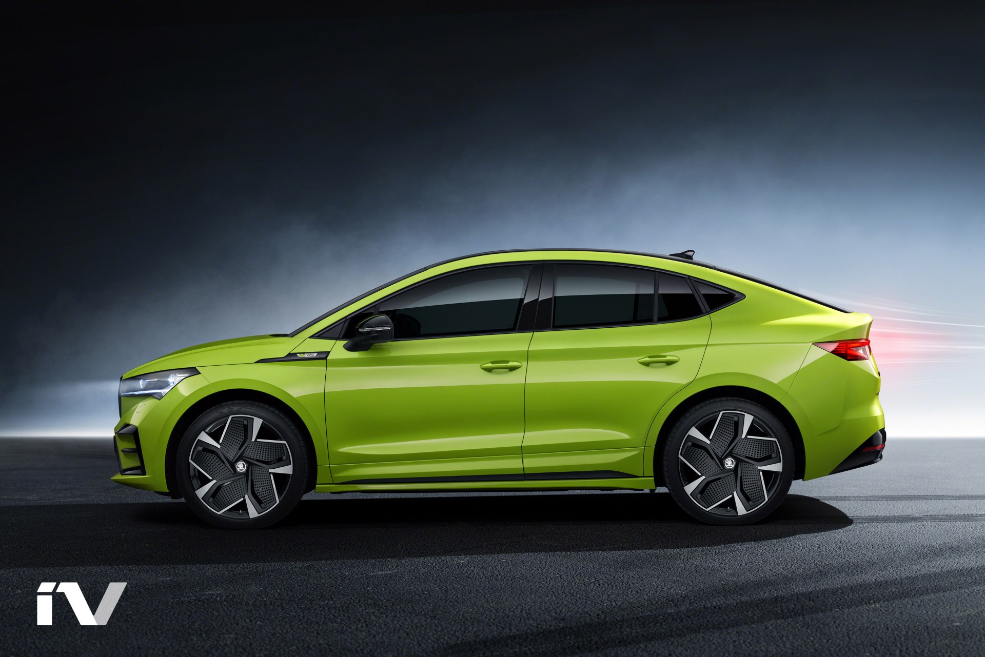 ENYAQ_CoupeRS_side-copy_vodoznak-1920x1281