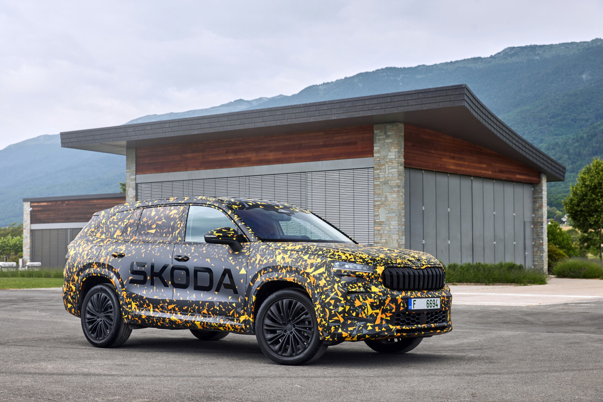 07_covered_skoda_kodiaq_5e698f57-1920x1281