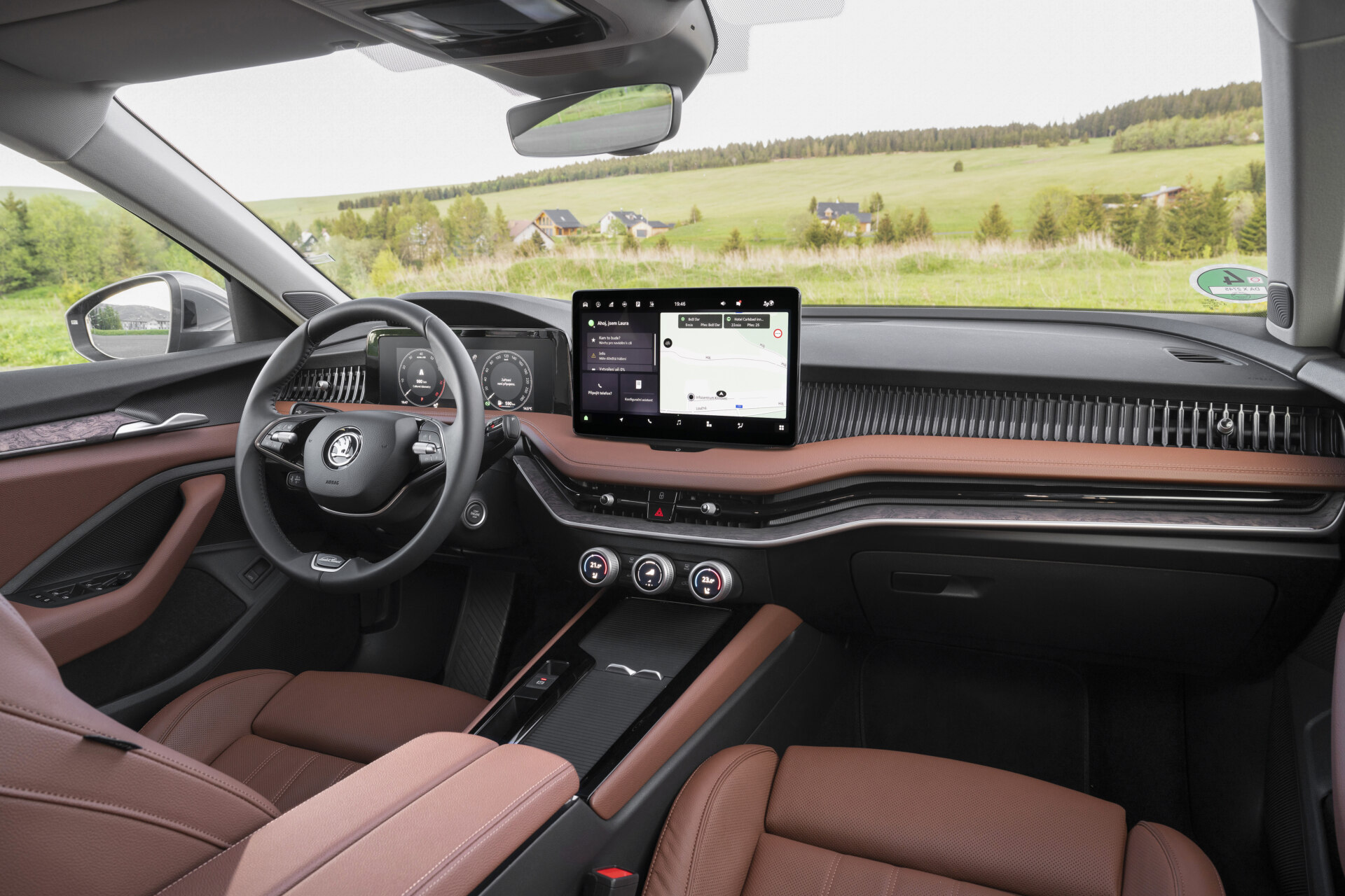 70_skoda_superb_hatch_lk_f131f192-1920x1280