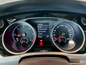 Volkswagen Touran Comfortline 2.0 TDI