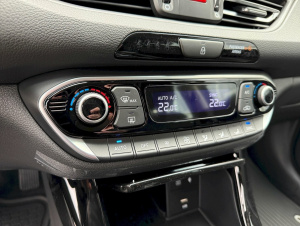Hyundai i30 WGN  1,5 i Family 6MT 