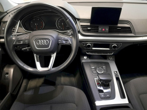 Audi Q5 quattro DESIGN 2.0 TDI
